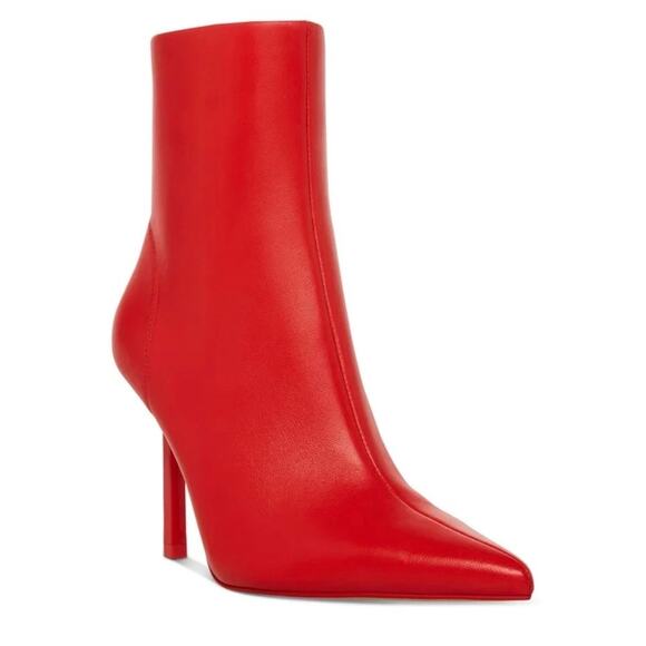 Steve Madden Shoes - STEVE MADDEN Womens
Red Padded Elysian booties